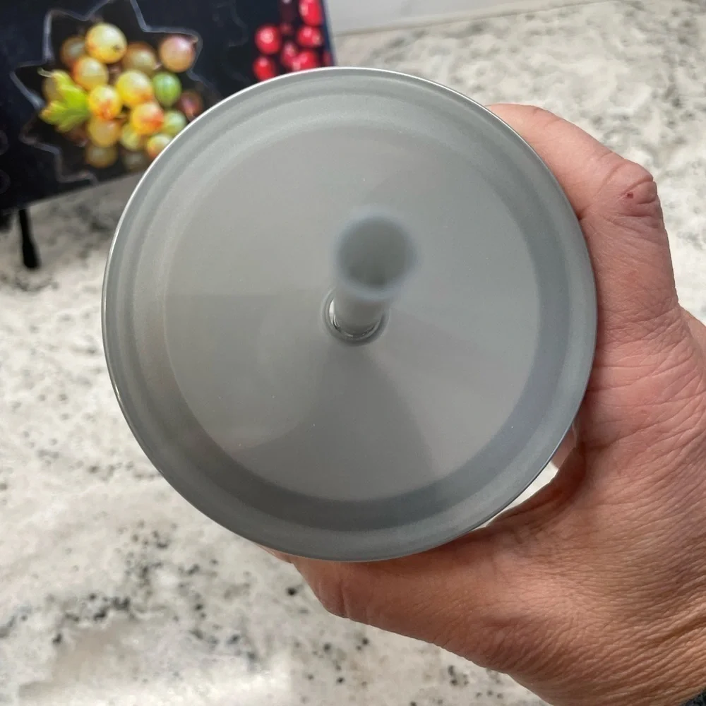 Starbucks ‘Metallic Spiral' Clear White Silver Stripe Glass Tumbler. NWT. Classy